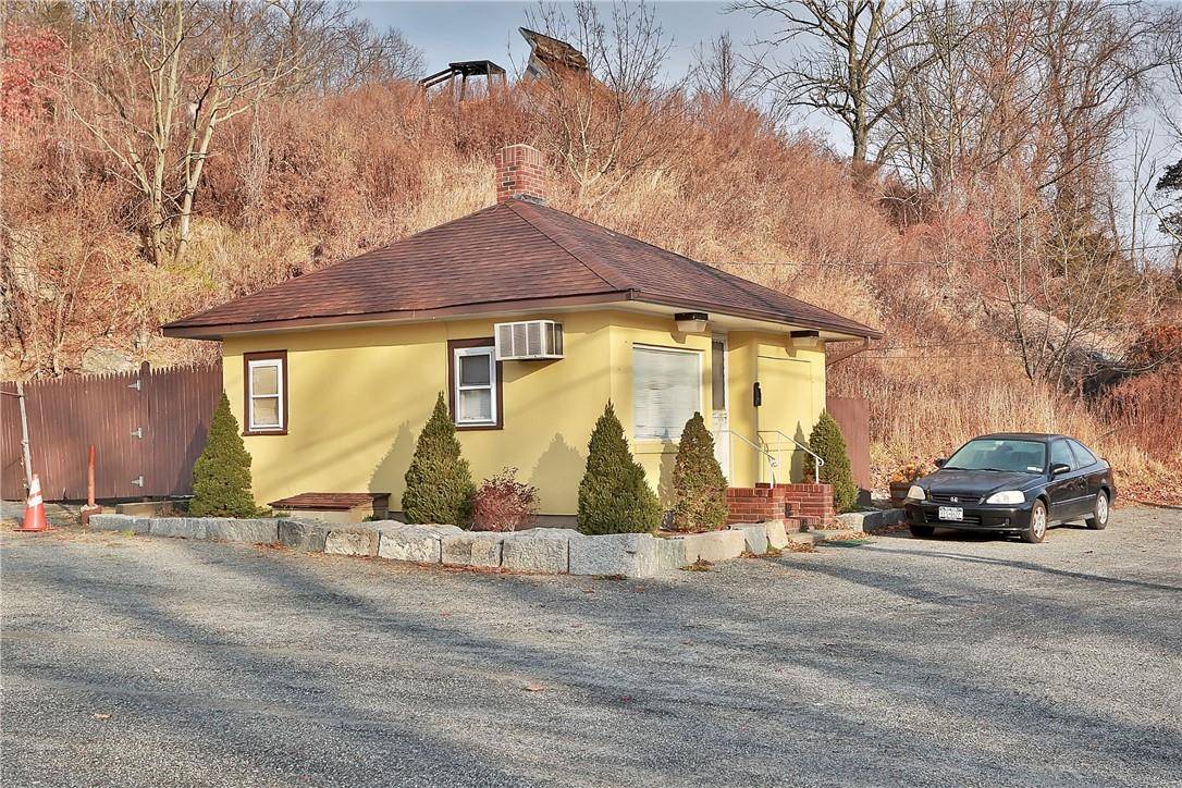 Sloatsburg, NY 10974,243-245 Orange TPKE