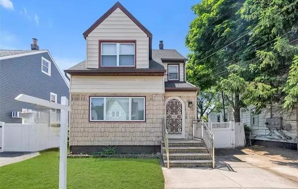 181 Oak ST, West Hempstead, NY 11552
