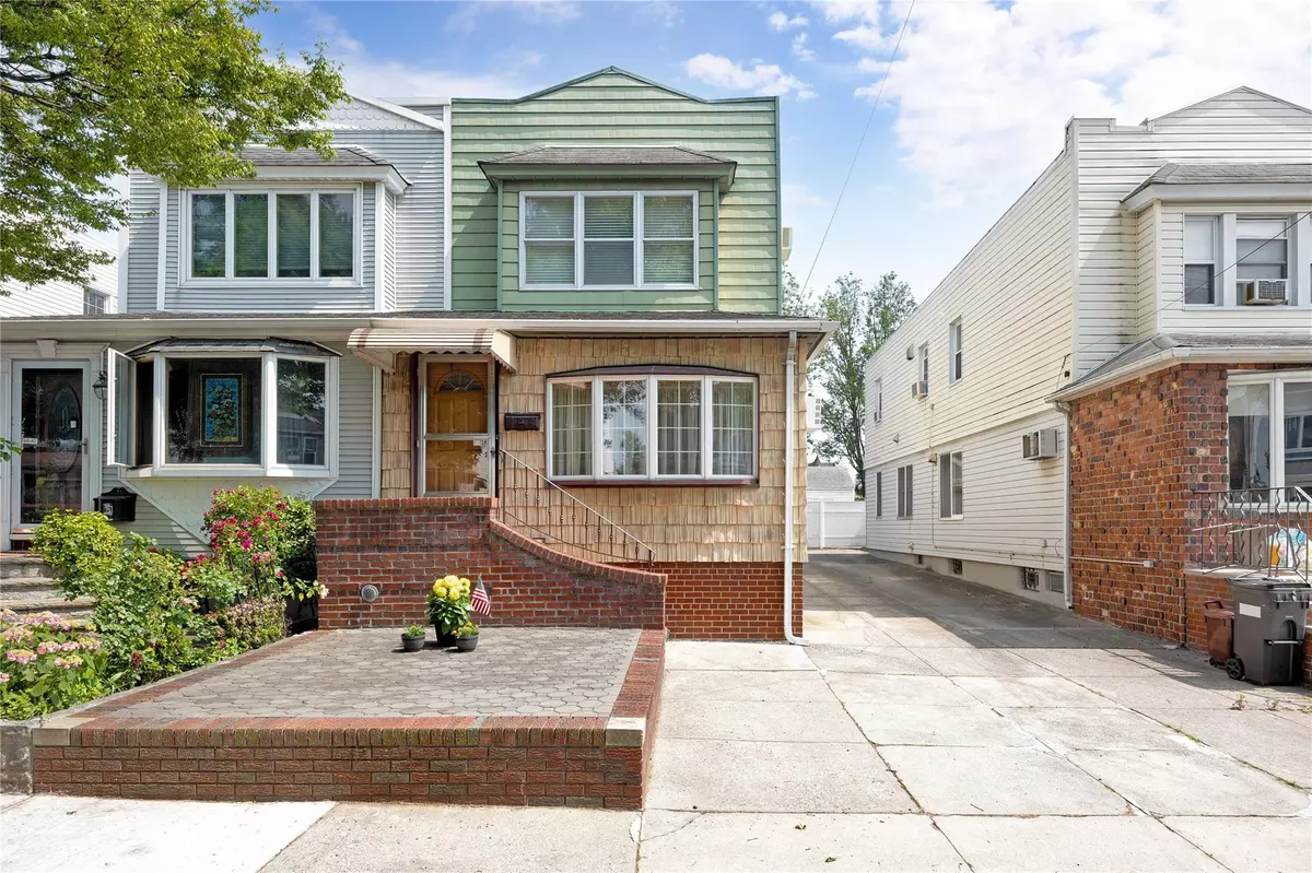 Maspeth, NY 11378,6438 60th RD