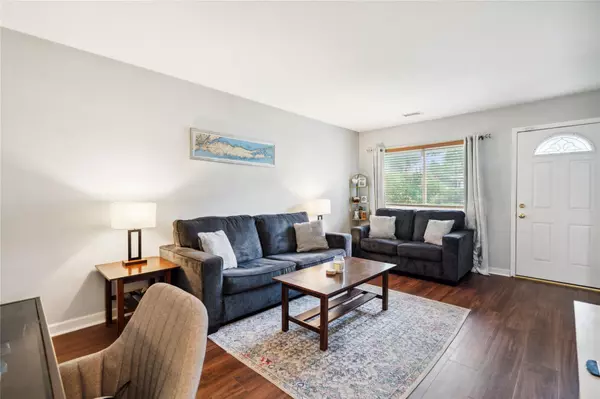 Holtsville, NY 11742,127 Storm DR #127
