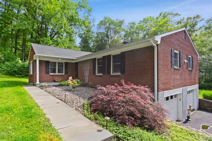1 Hawthorne CT, North Salem, NY 10560