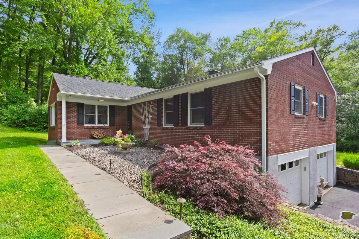 North Salem, NY 10560,1 Hawthorne CT