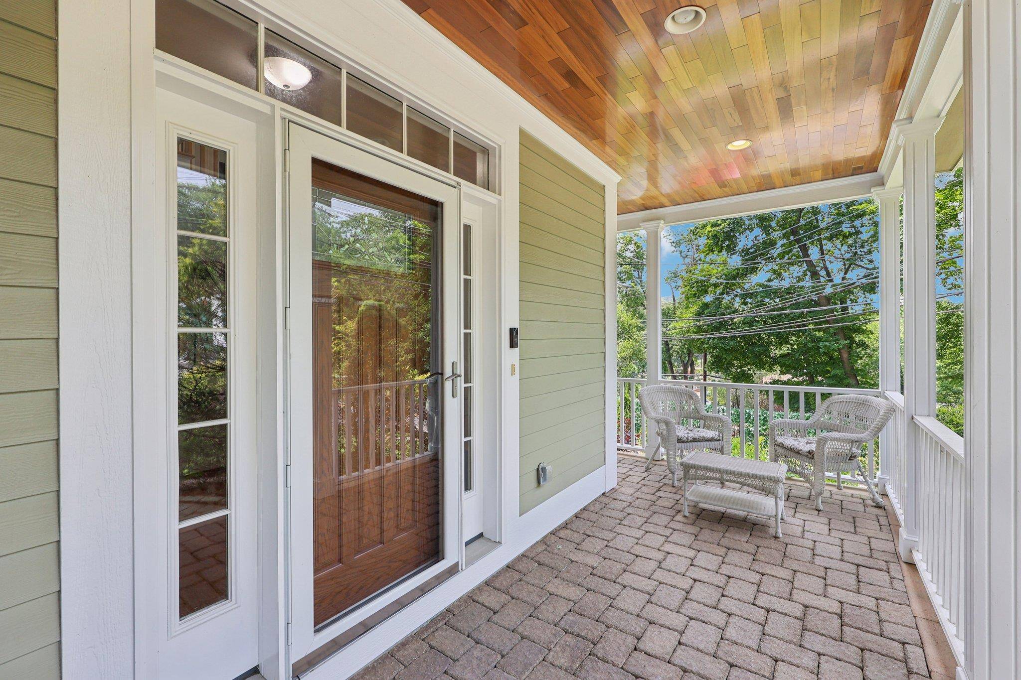 Scarsdale, NY 10583,699 Ardsley RD