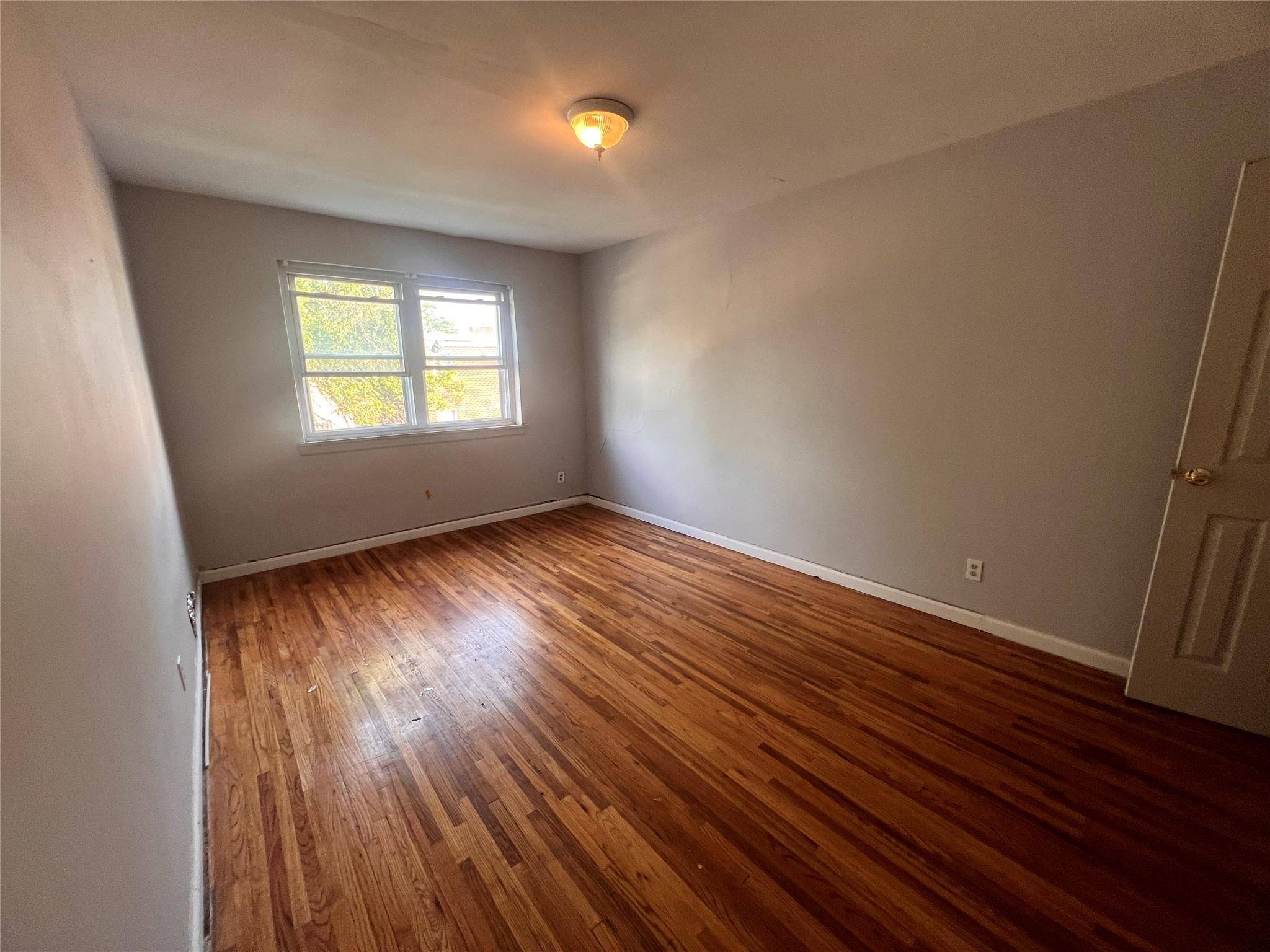 Bronx, NY 10465,2832 Harding AVE