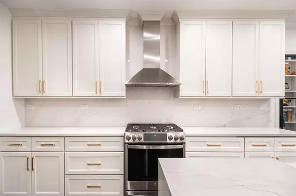 Scarsdale, NY 10583,105 Garth RD #6F 1&2