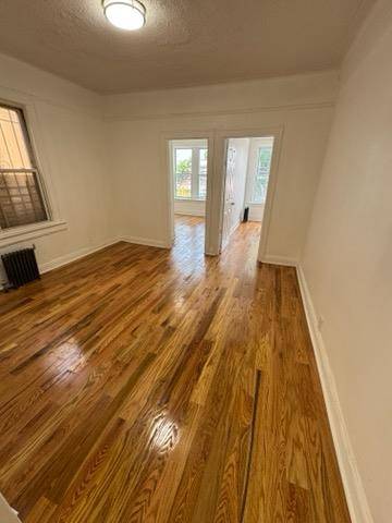 Jamaica, NY 11433,105-14 177th ST
