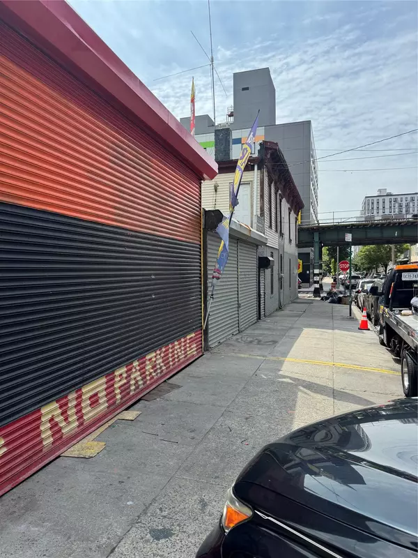 Brooklyn, NY 11207,57 Wyona ST