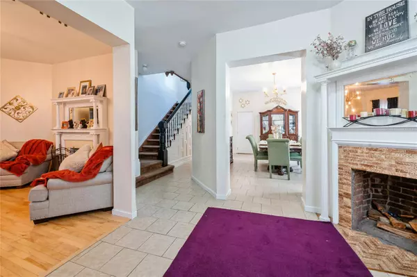 149 S 10th AVE, Mount Vernon, NY 10550