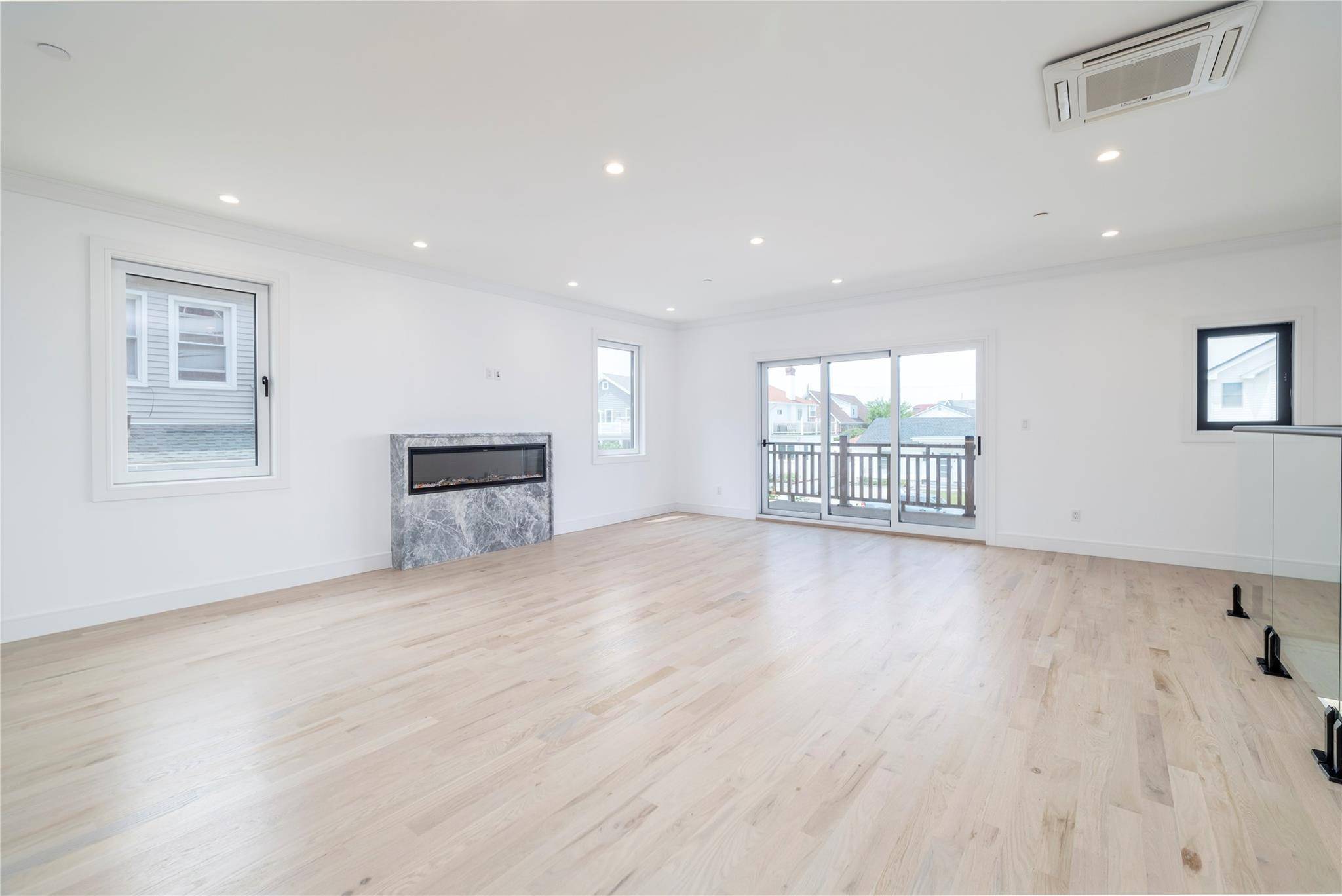 Long Beach, NY 11561,622 W Penn ST #B