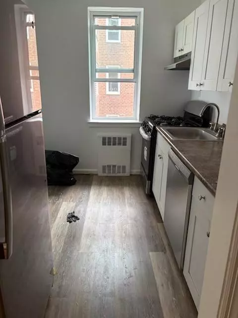 Hempstead, NY 11550,24 Mulford PL #4E