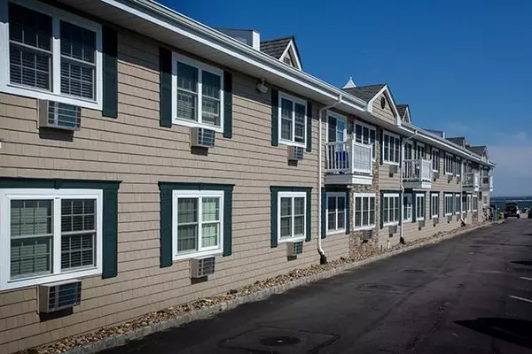 Sayville, NY 11782,333 Candee AVE #F1