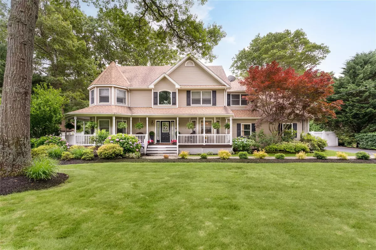 Shoreham, NY 11786,34 N Country RD