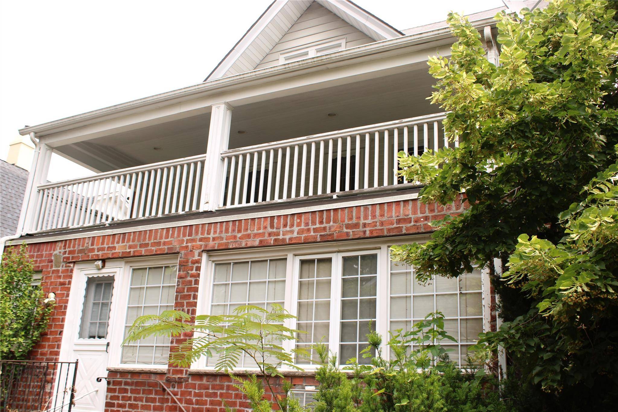 Garden City, NY 11530,102 Roosevelt ST