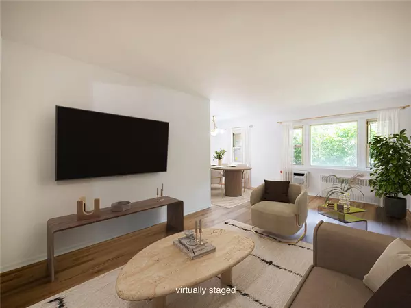 Great Neck, NY 11021,20 Hillpark #1G