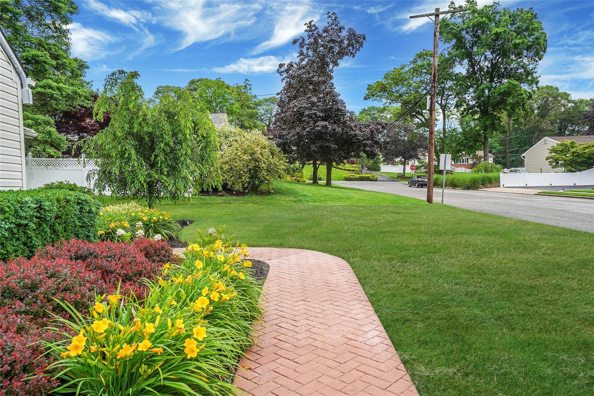 Ronkonkoma, NY 11779,6 Center ST