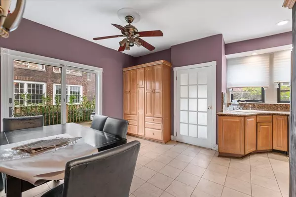 Lawrence, NY 11559,345 Broadway