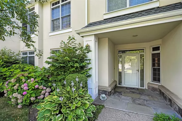 5 Arrowwood CIR,  Rye Brook,  NY 10573