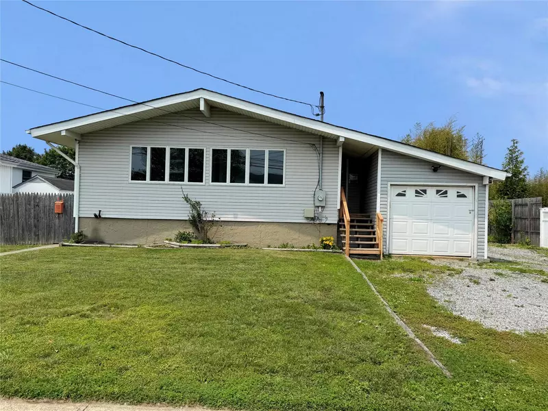 392 Jervis AVE, Copiague, NY 11726