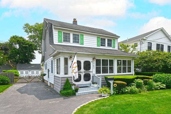 Seaford, NY 11783,2067 Jackson AVE
