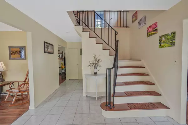Medford, NY 11763,86 Rustic AVE
