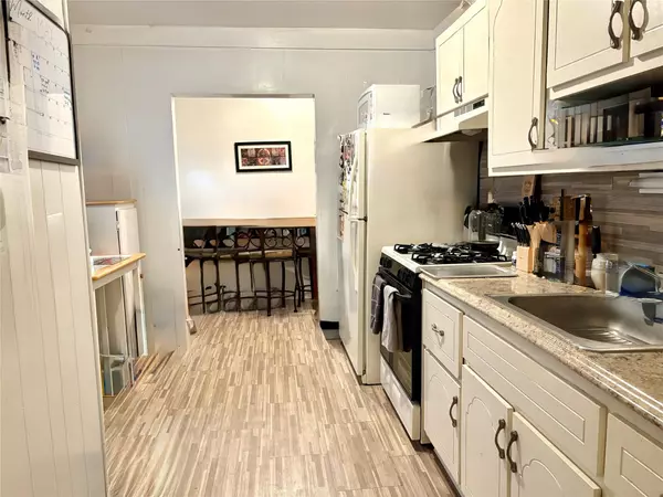 East Rockaway, NY 11518,44 Waldo AVE
