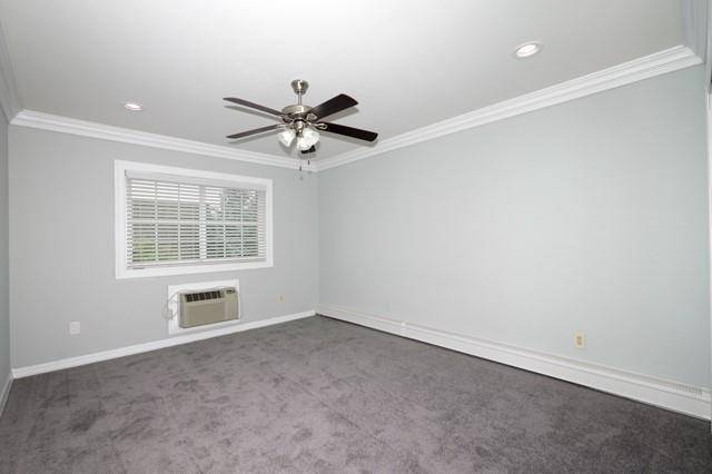 West Babylon, NY 11704,483 little east neck RD #L483