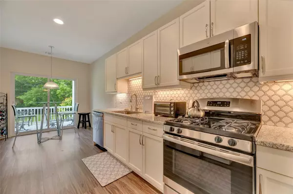 Shirley, NY 11967,89 Lakeside CT