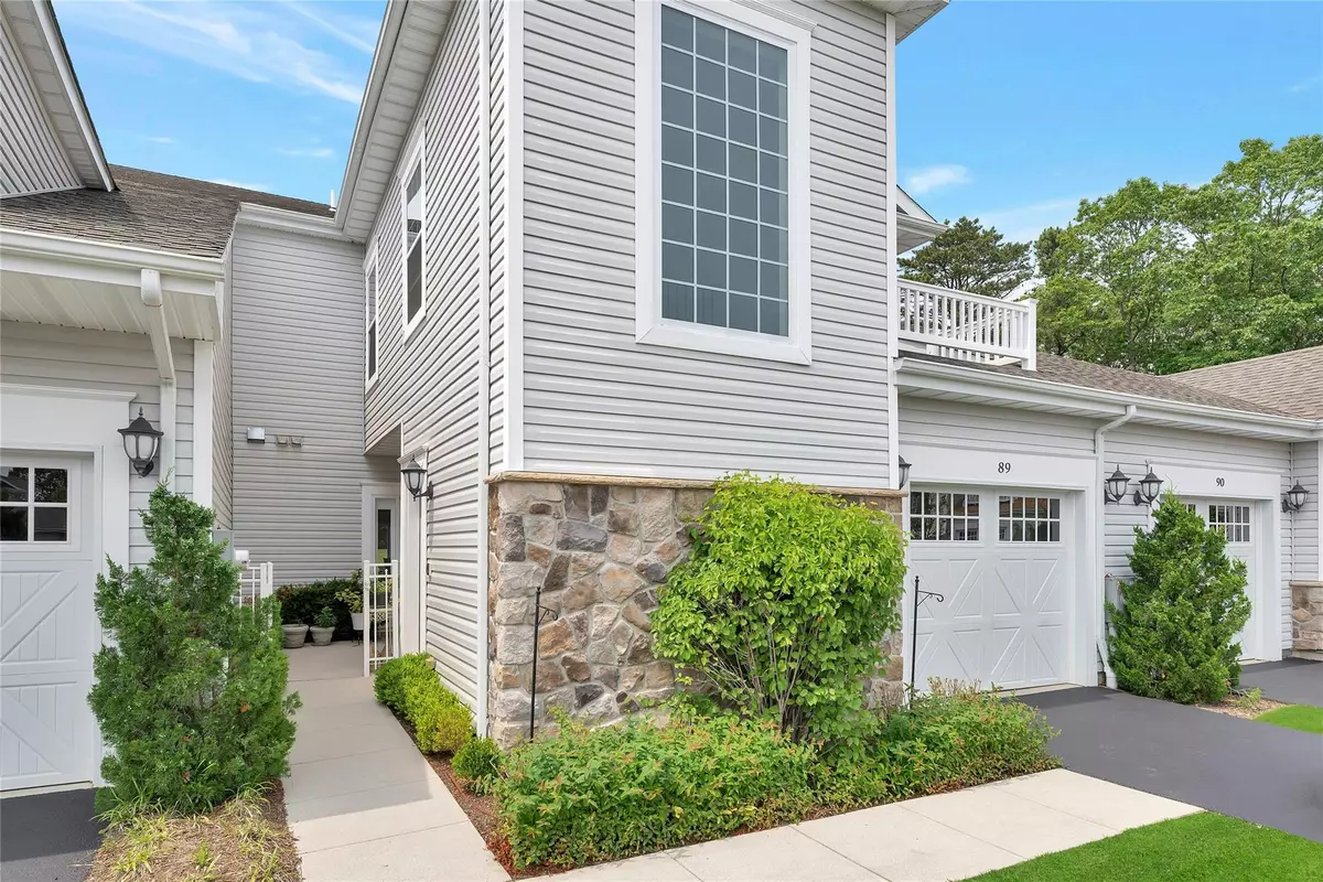 Shirley, NY 11967,89 Lakeside CT
