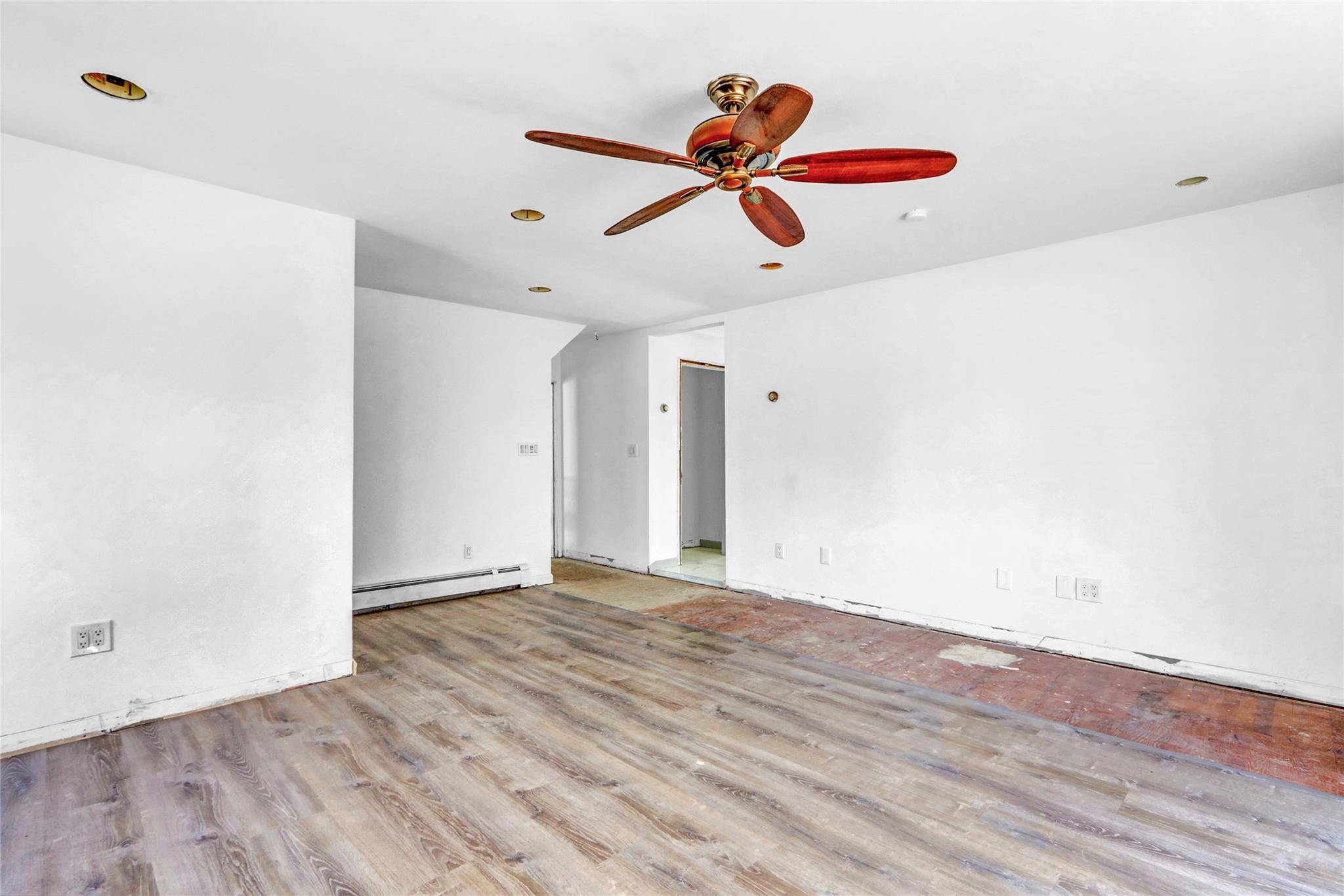 Massapequa, NY 11758,127 Forest AVE