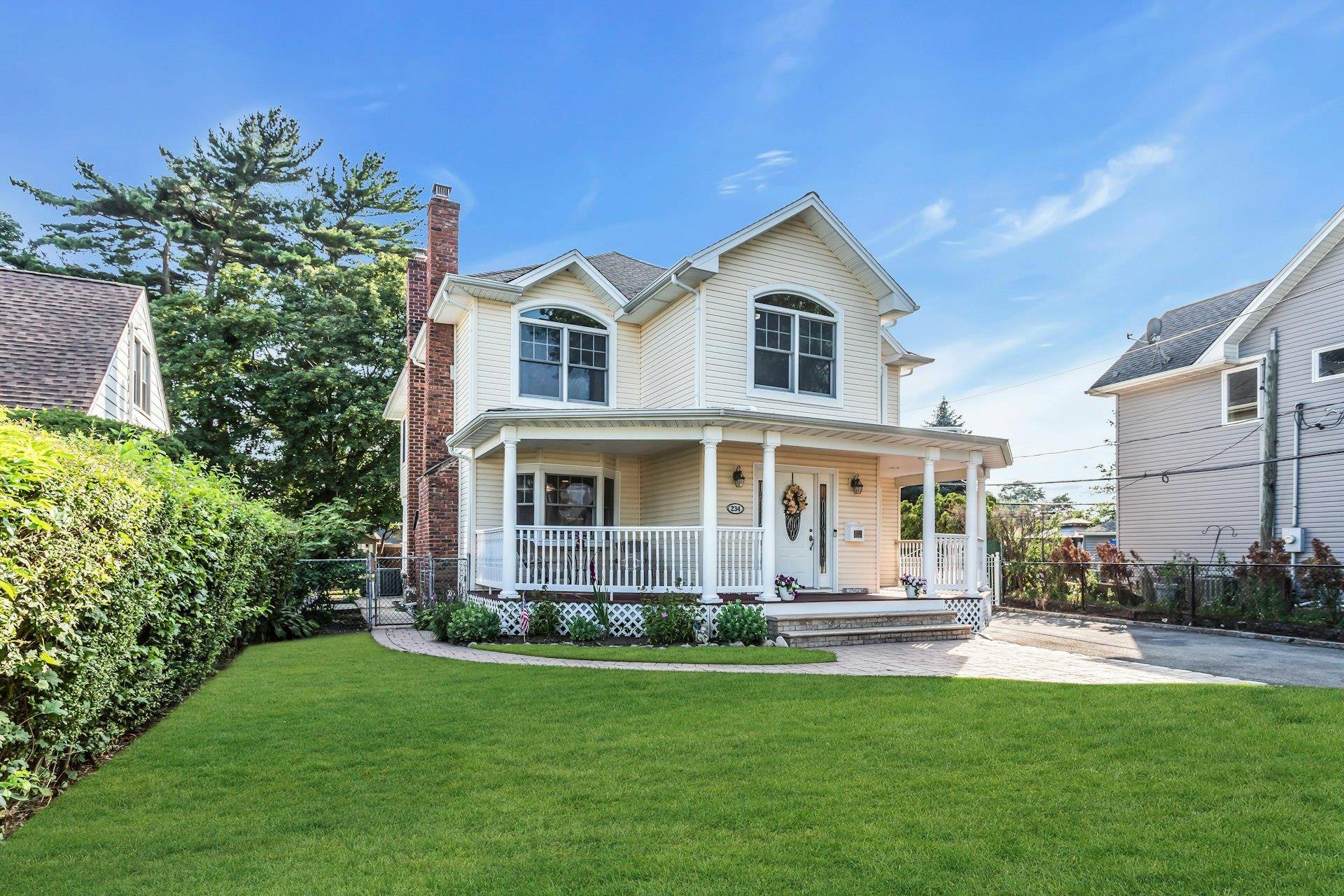 Bethpage, NY 11714,234 S Pershing AVE