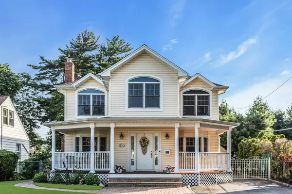234 S Pershing AVE, Bethpage, NY 11714