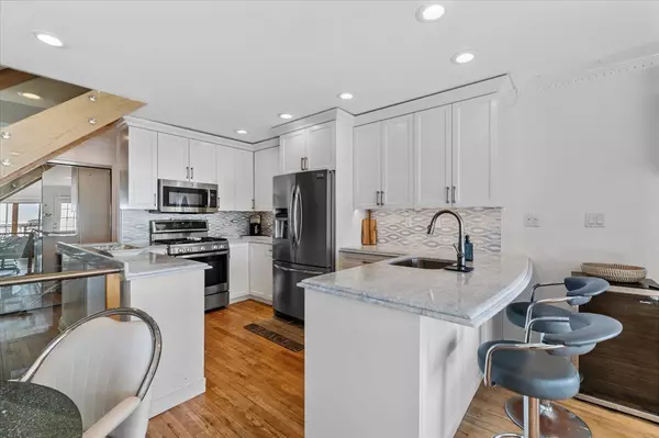 Lido Beach, NY 11561,422 Oceanfront #833