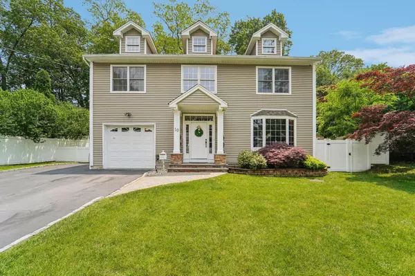 10 Willow DR, Suffern, NY 10901