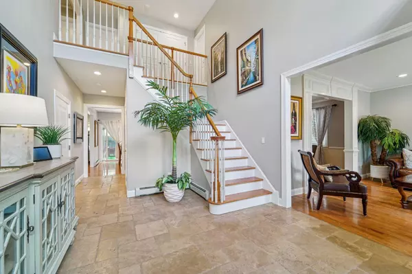Suffern, NY 10901,10 Willow DR