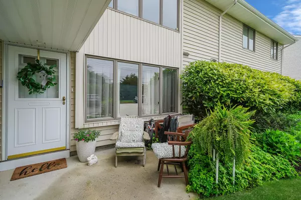 East Islip, NY 11730,20 Laurel AVE #79
