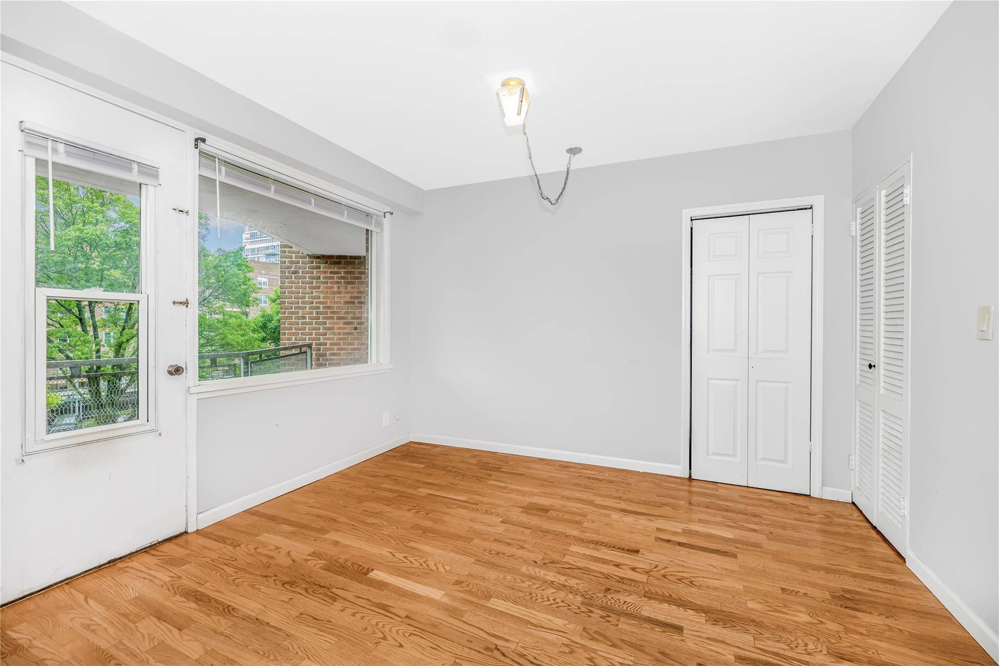 Bronx, NY 10463,3777 Independence AVE #3F