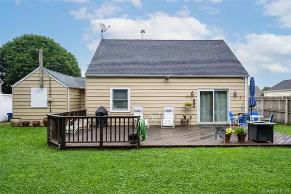 Carle Place, NY 11514,304 Jamaica BLVD
