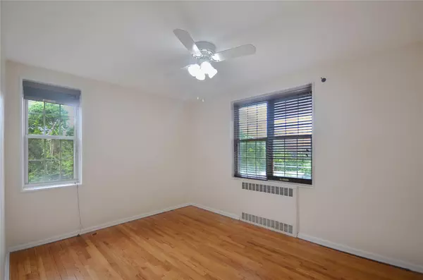 Bronxville, NY 10708,790 Bronx River RD #A31