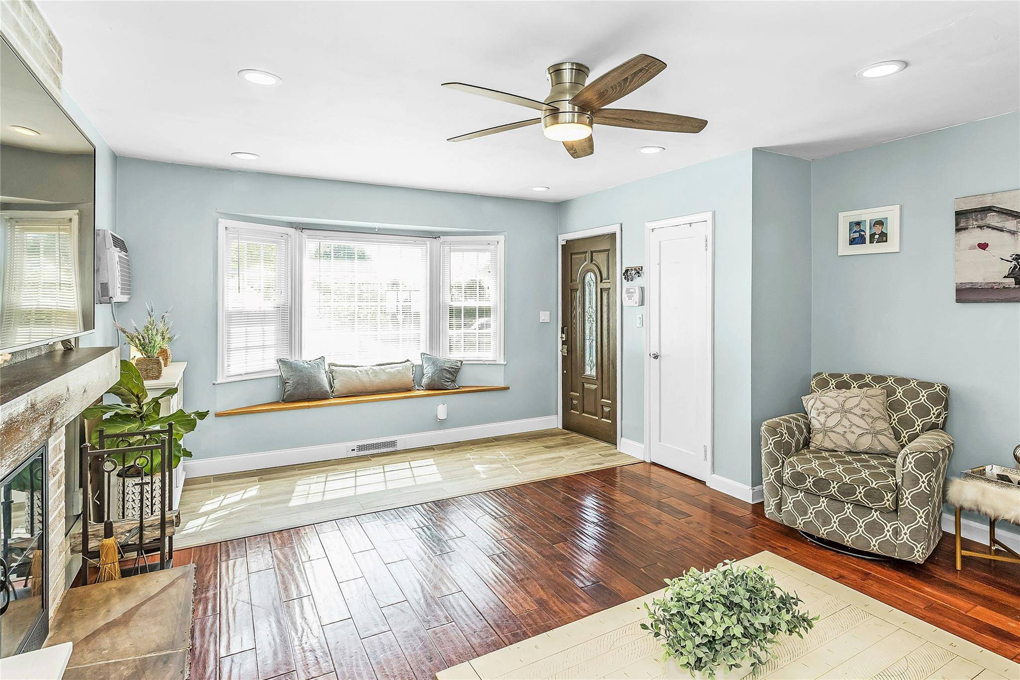 Massapequa, NY 11758,533 Forest Avenue