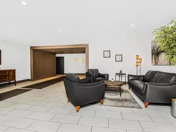 White Plains, NY 10606,505 Central AVE #618