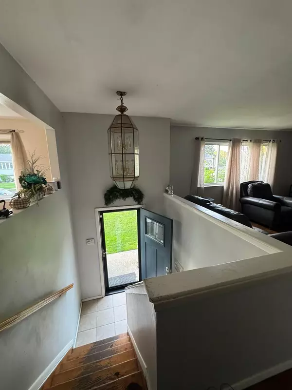 Babylon, NY 11726,2 Mortell CT