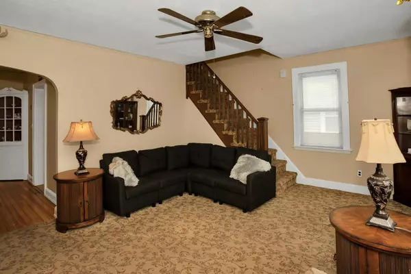 Williston Park, NY 11596,167 Stratford AVE