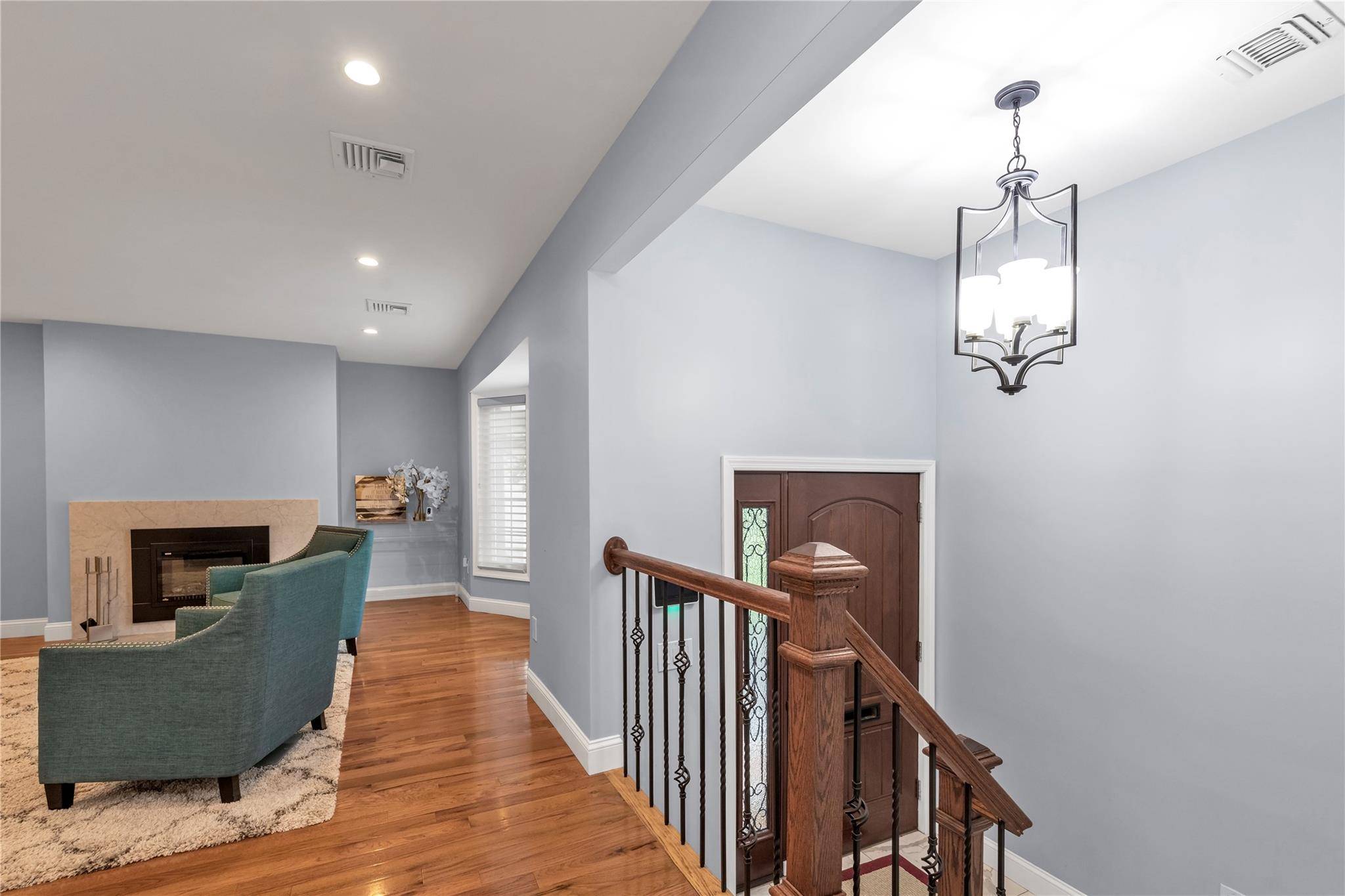 Valley Stream, NY 11581,38 Eastwood LN