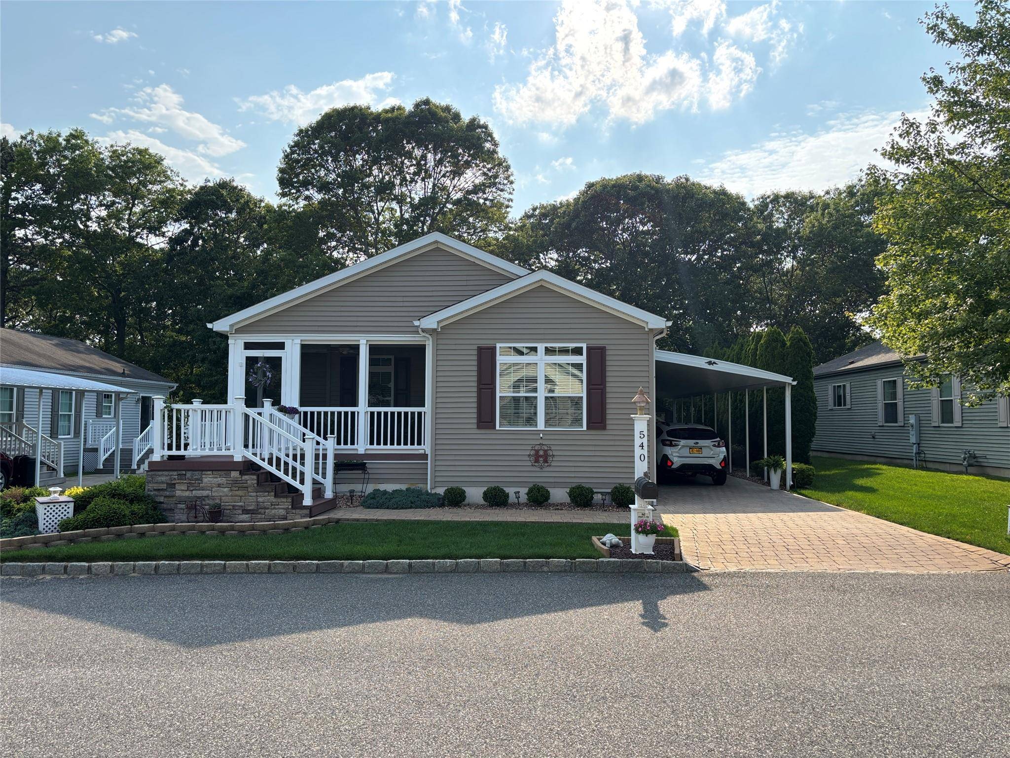 1661 Old Country RD #540, Riverhead, NY 11901