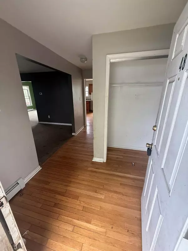 Yonkers, NY 10710,48 Patmore AVE