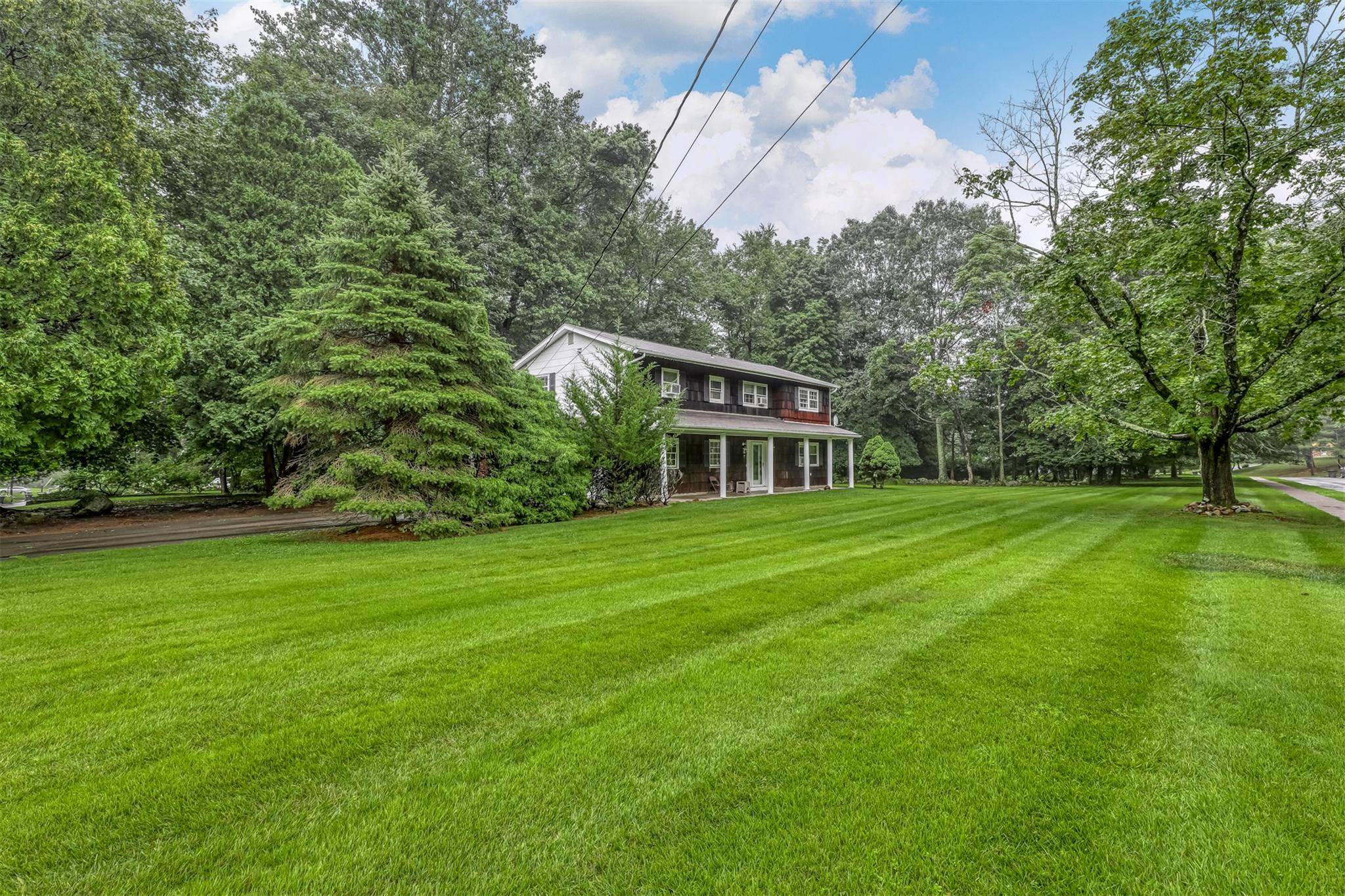 Spring Valley, NY 10977,33 Sandy Brook DR