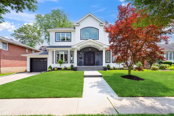 Syosset, NY 11791,35 Birchwood Park DR