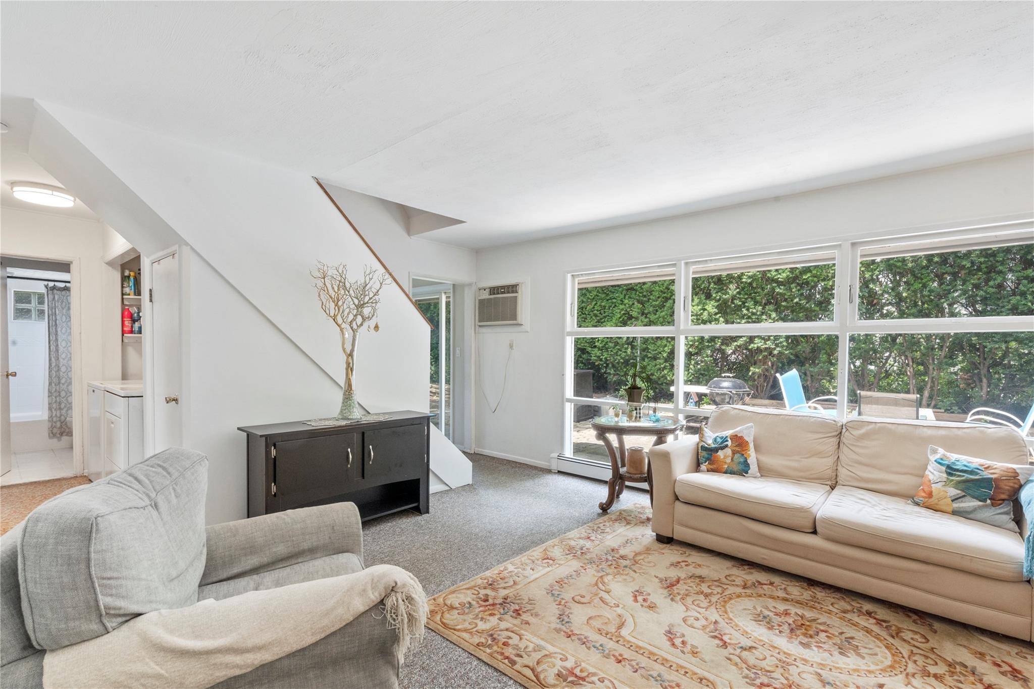 Port Washington, NY 11050,49 Radcliff AVE
