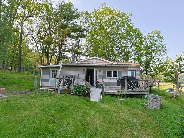 Wurtsboro, NY 12790,67 Budd RD