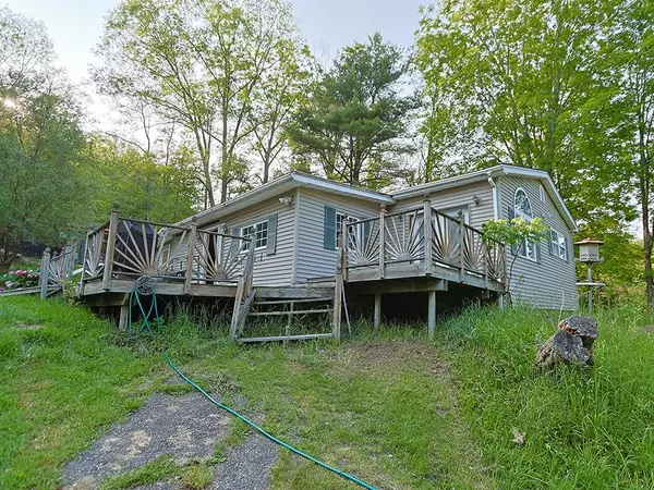 Wurtsboro, NY 12790,67 Budd RD